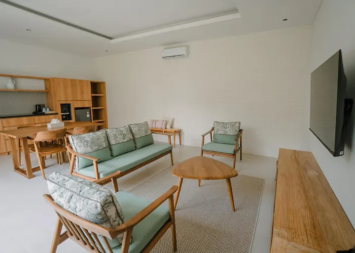 Villa Nyuh Lengkong Beachfront With Kitchen Near Tanah Lot Selemadeg