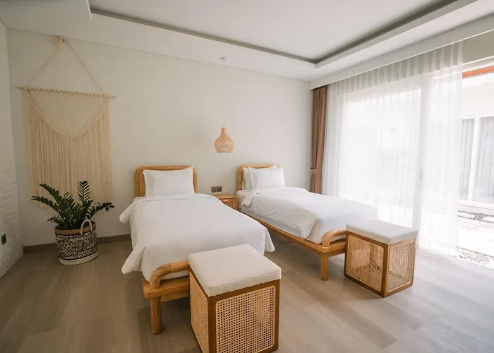 Nyuh Lengkong Beachfront With Kitchen Near Tanah Lot Villa Selemadeg