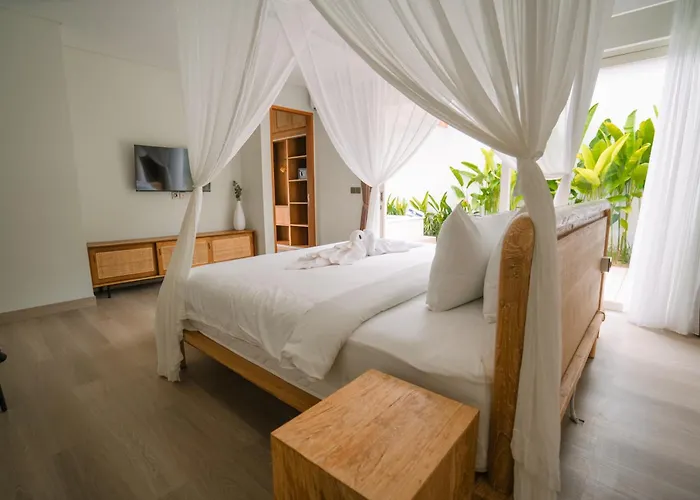 Villa Nyuh Lengkong Beachfront With Kitchen Near Tanah Lot *