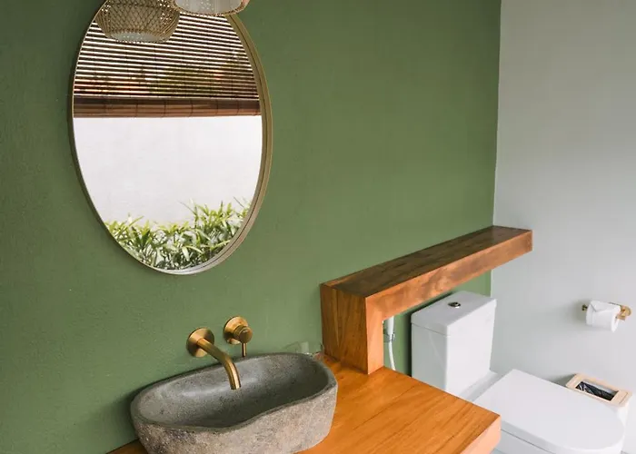 Nyuh Lengkong Beachfront With Kitchen Near Tanah Lot Villa