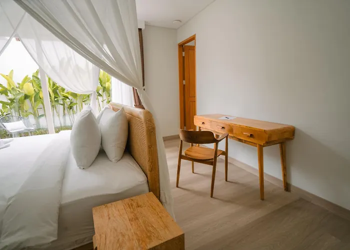 Nyuh Lengkong Beachfront With Kitchen Near Tanah Lot