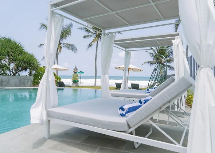 Nyuh Lengkong Beachfront With Kitchen Near Tanah Lot Selemadeg
