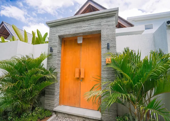 Nyuh Lengkong Beachfront With Kitchen Near Tanah Lot Selemadeg